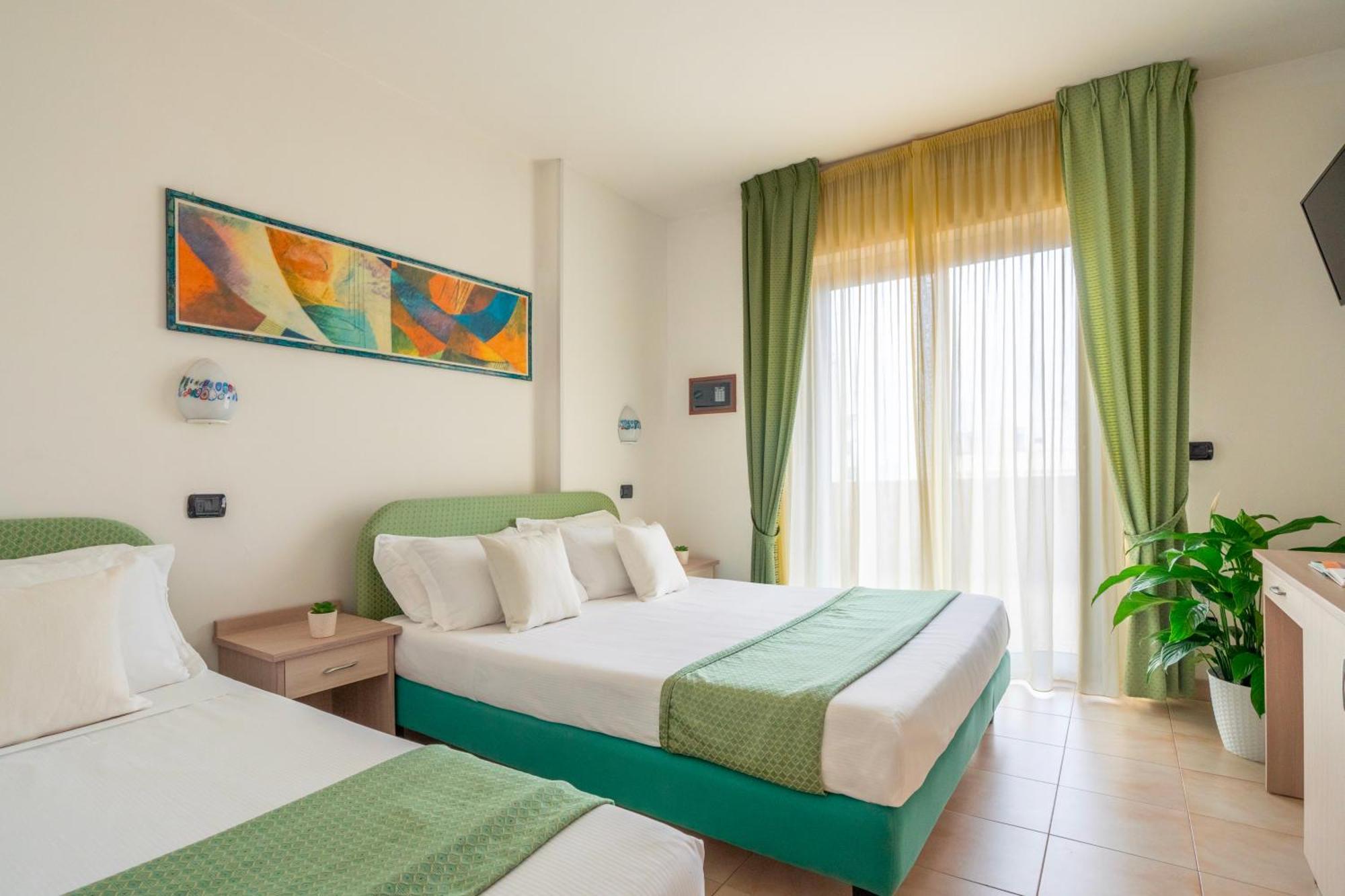 Park Hotel & Dependance Con Spiaggia Мартінсікуро Екстер'єр фото