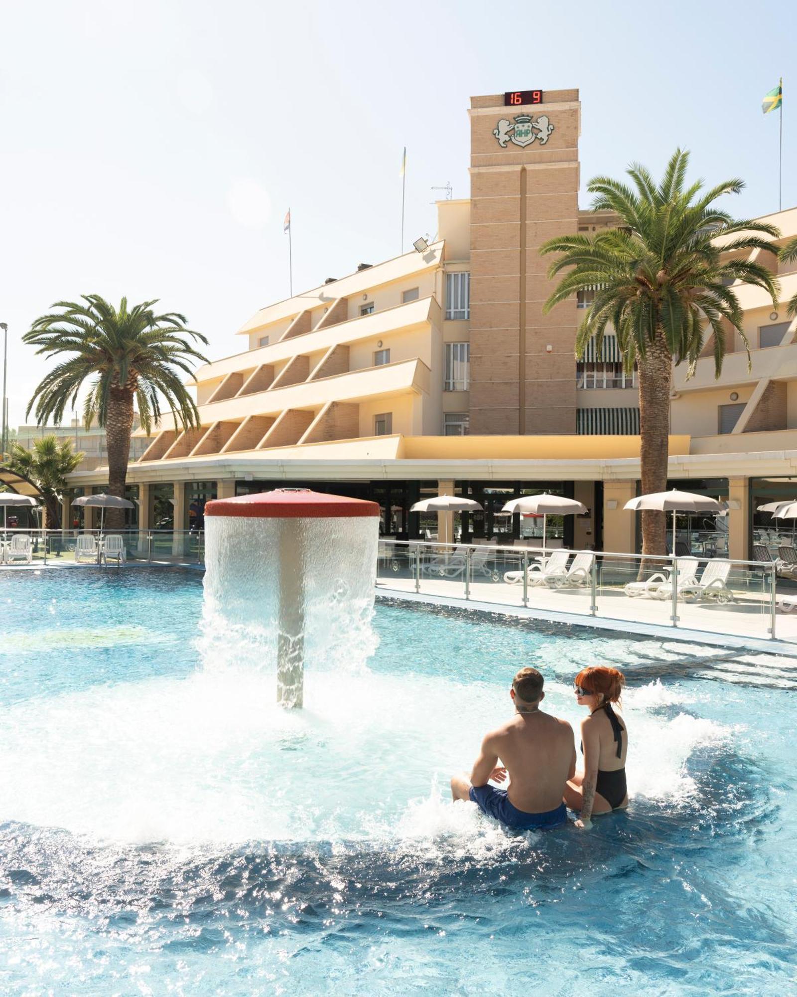 Park Hotel & Dependance Con Spiaggia Мартінсікуро Екстер'єр фото